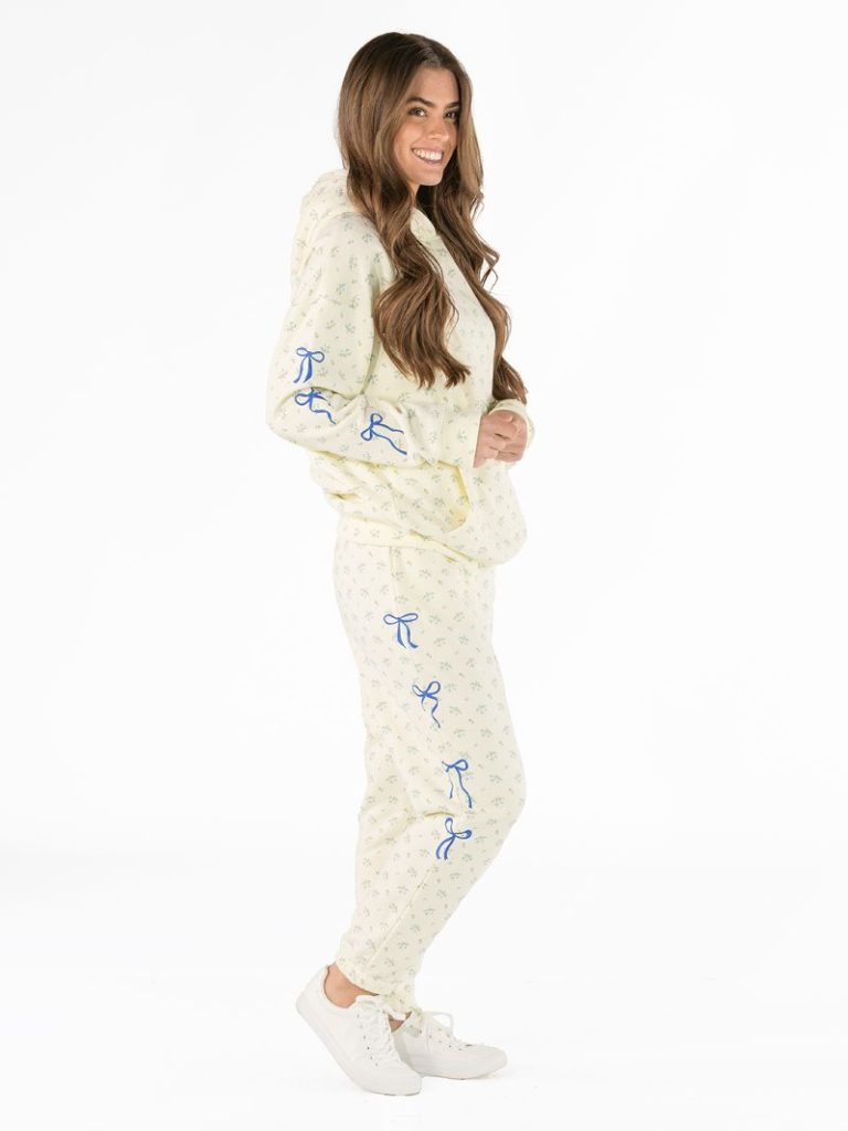 Simply Southern 0226 Blue Flower Alice Lounge Pants