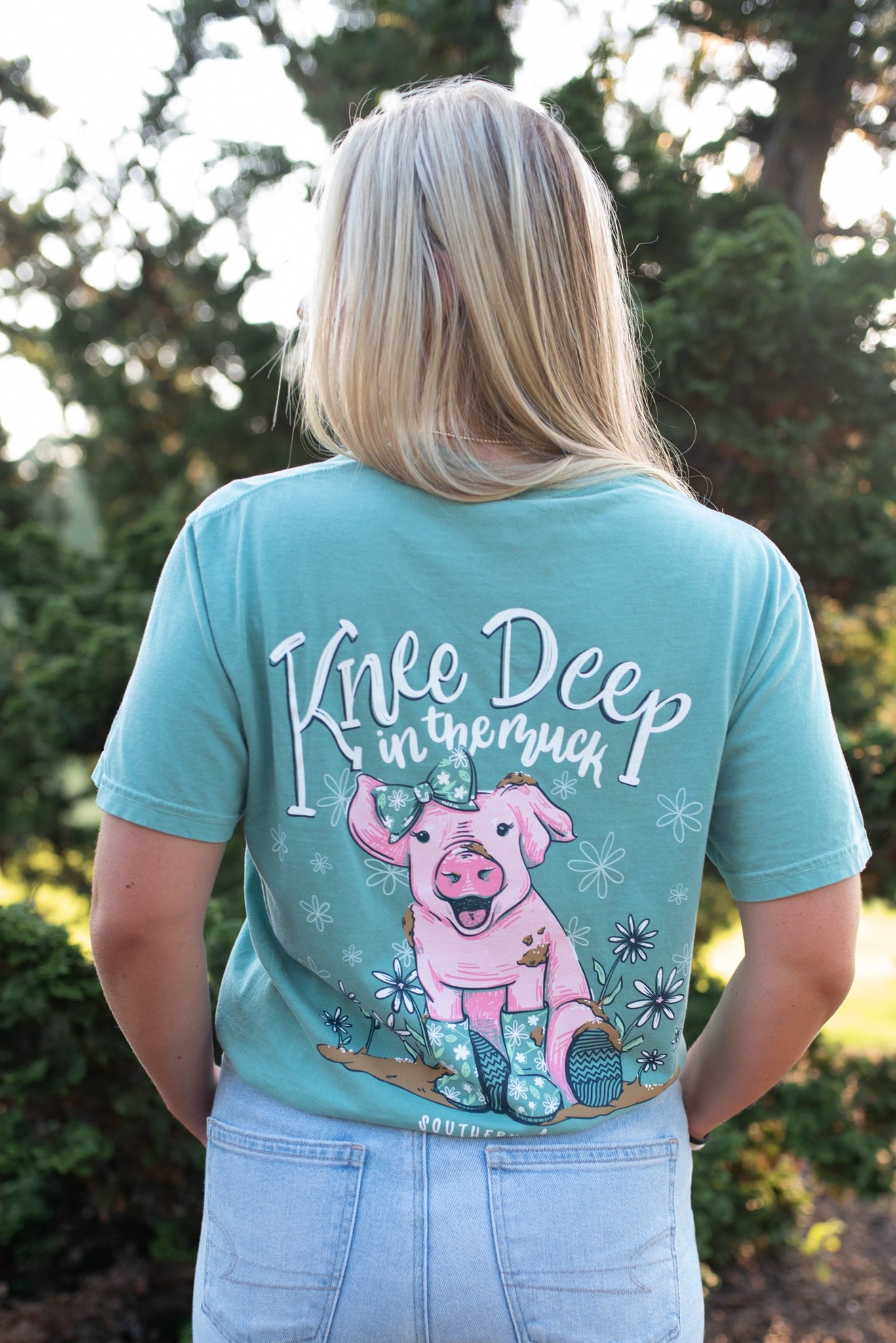Southernology Knee Deep in Muck Pig Comfort Colors T-Shirt