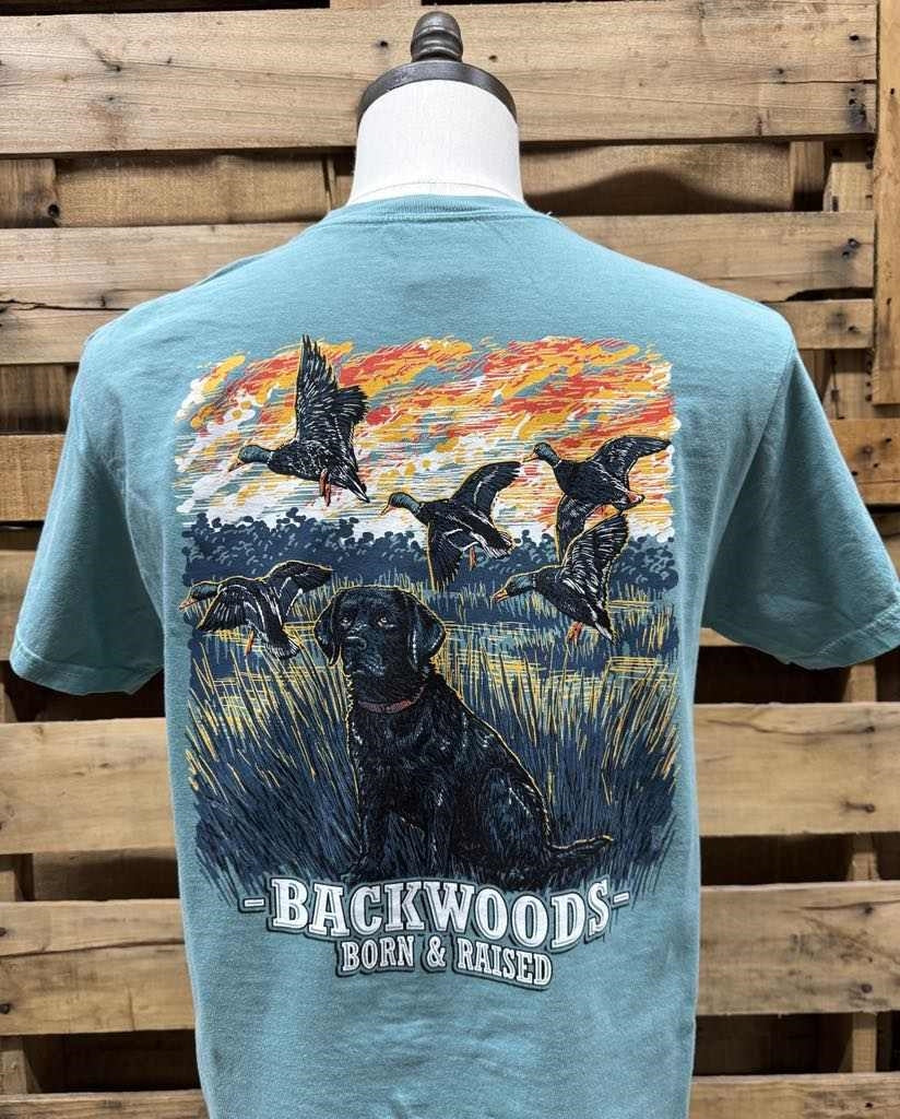 Backwoods Born & Raised Sunset Lab Comfort Colors Unisex T-Shirt - SimplyCuteTees