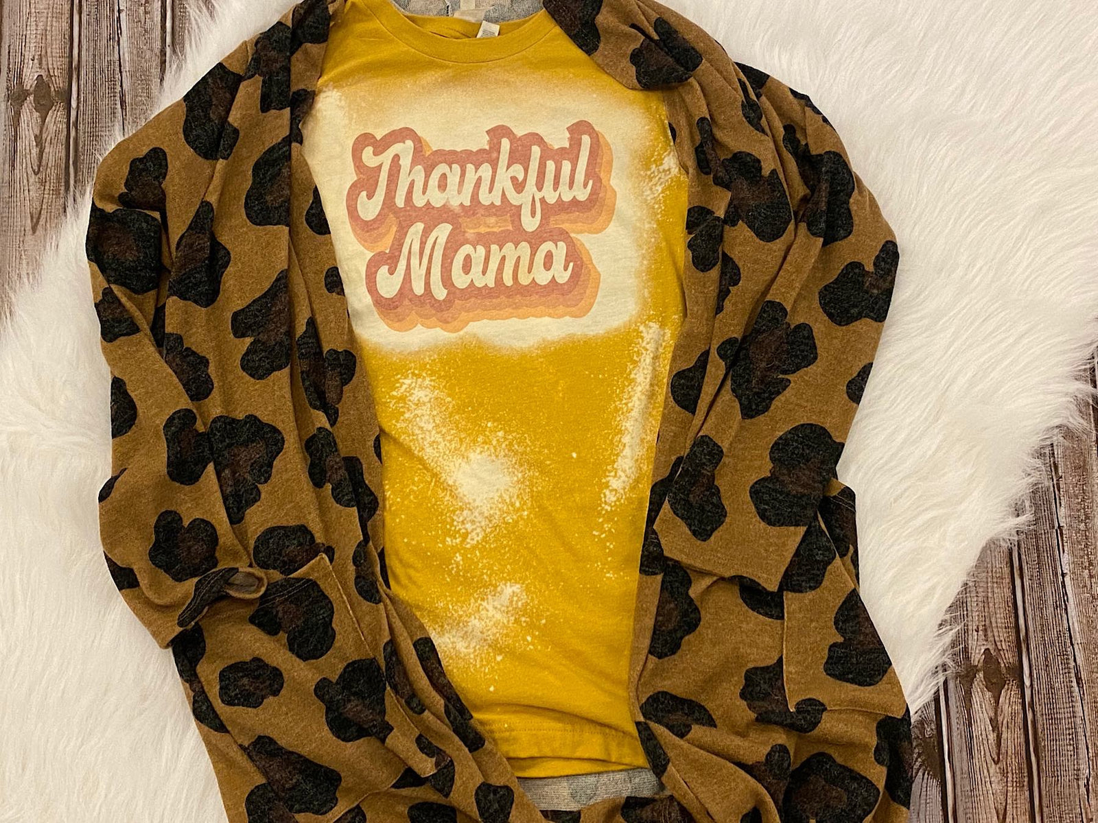 Retro Thankful Mama Bleached Dye Canvas Girlie T Shirt - SimplyCuteTees